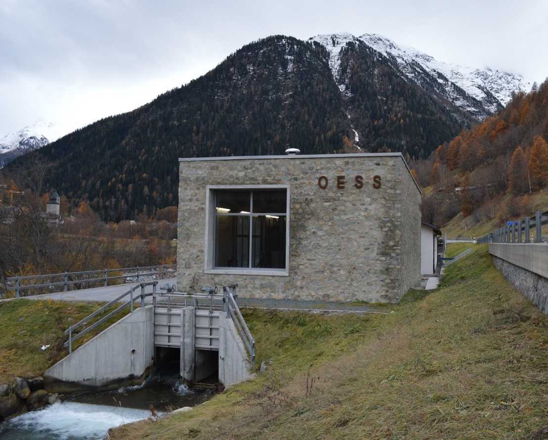 Vergrösserte Ansicht: Maschinenhaus des Kleinwasserkraftwerks Susasca mit zwei 3 MW-Peltonturbinen (Foto: VAW)